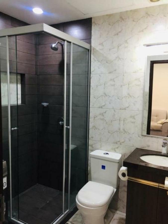 Hermoso Y Unico Apartamento Moderno, En Pleno Centro De Santa Cruz, Con Netflix Wi-Fi De 60 Mb, Estacionamiento Gratis Y Ac En Todos Los Ambientes Santa Cruz de La Sierra Extérieur photo